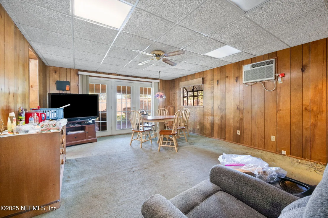 Photo of 6144 FORDHAM Circle W