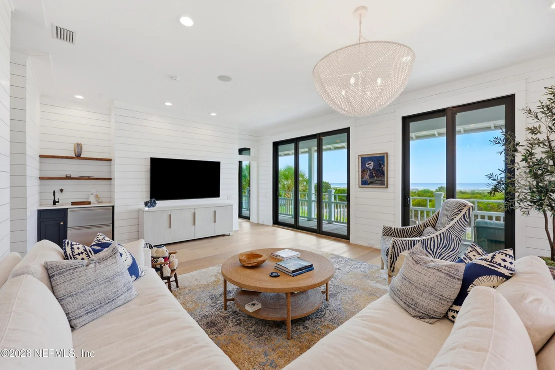 Photo of 688 OCEAN PALM Way