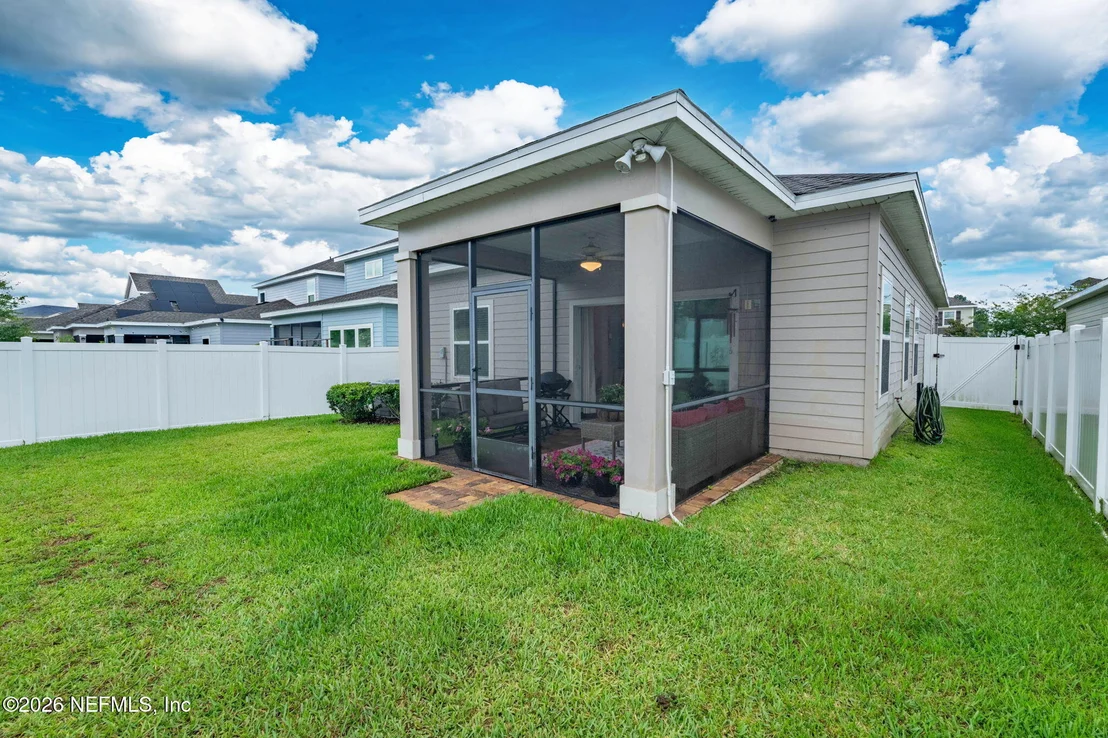 Photo of 39 CRYSTAL CREST Lane