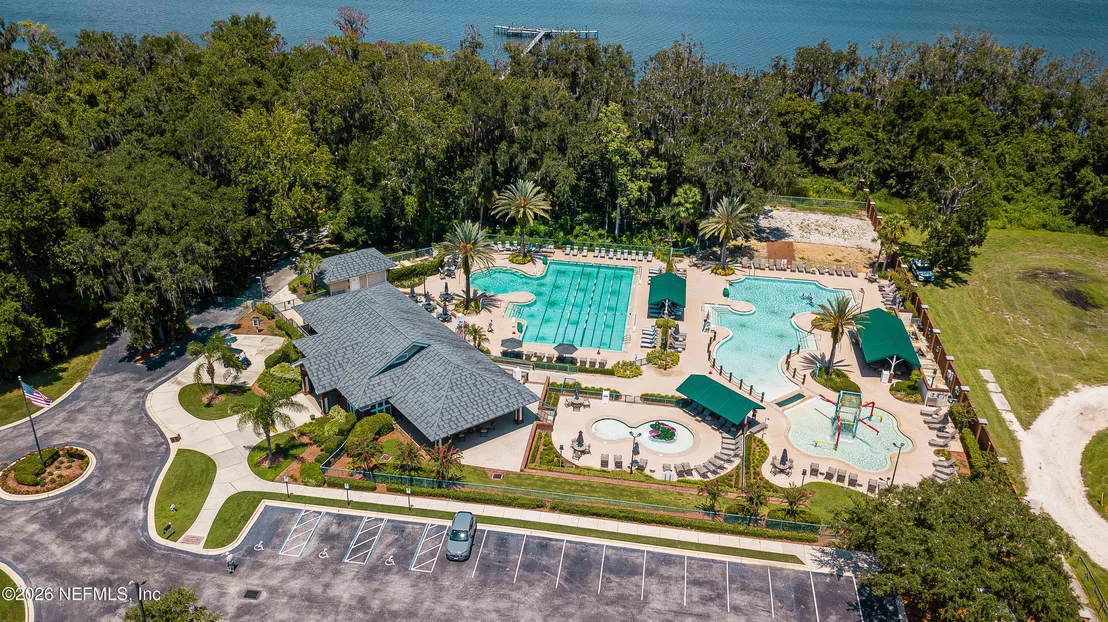 Photo of 1433 COURSE VIEW Drive