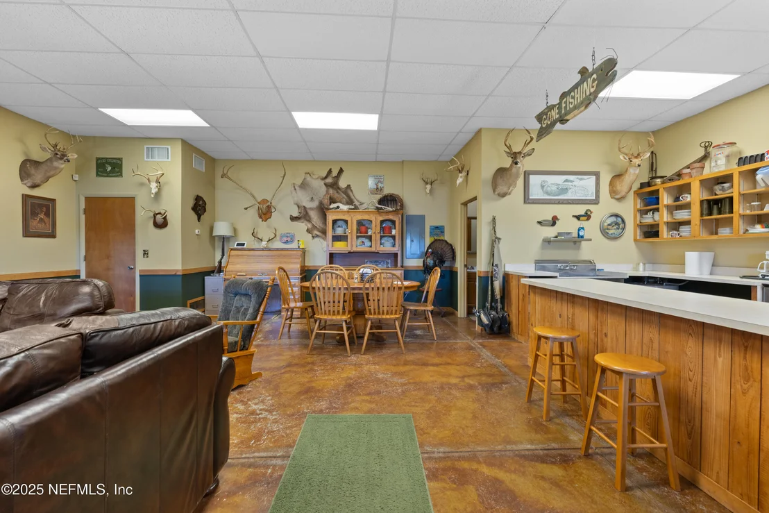 Photo of 1895 DEER RUN Road