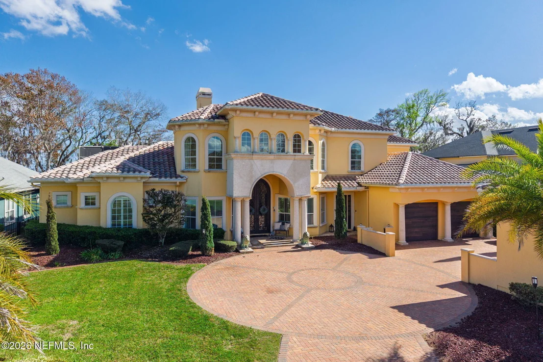 Photo of 1615 SILVER LEAF Way