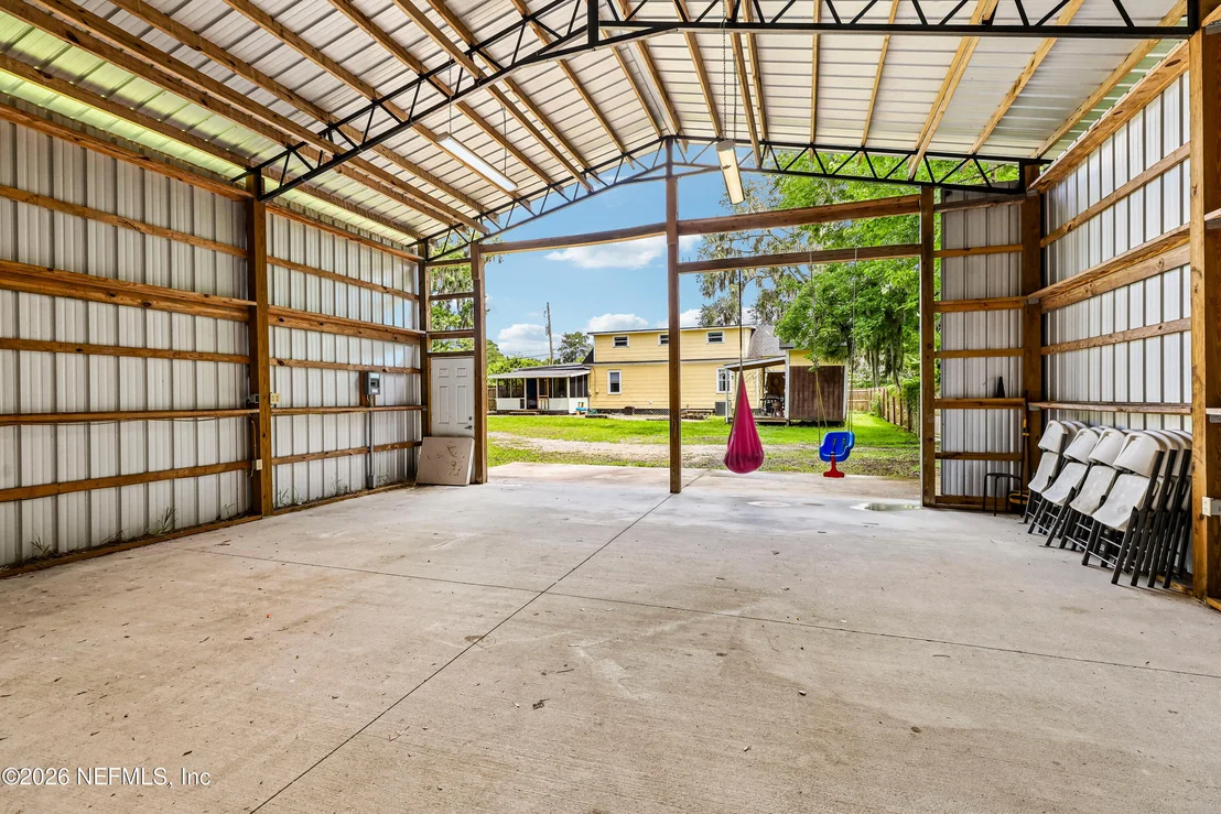 Photo of 2252 MILLS Road