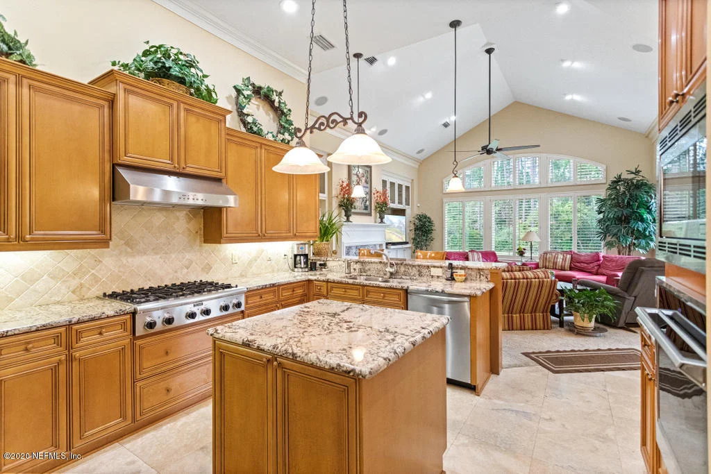 Photo of 413 SUMMERSET Drive