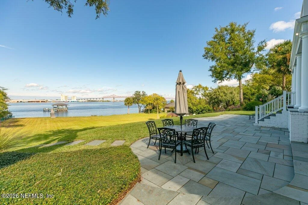 Photo of 4626 RIVER POINT Road W