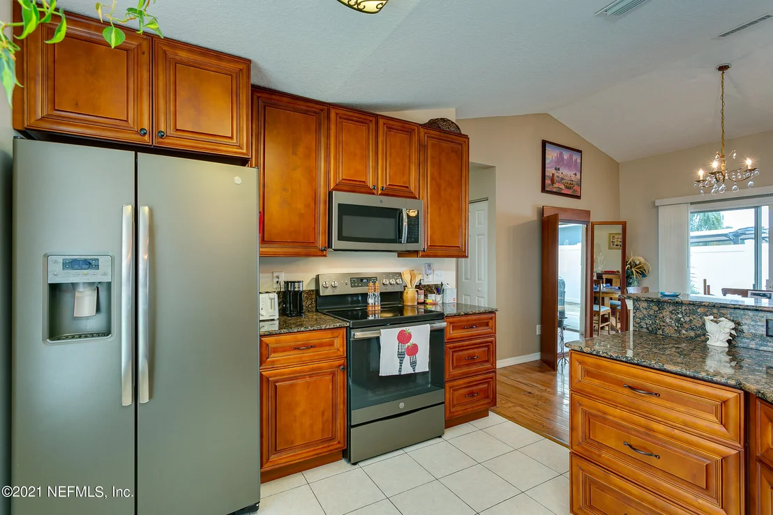 Photo of 453 ISLAND VIEW Circle
