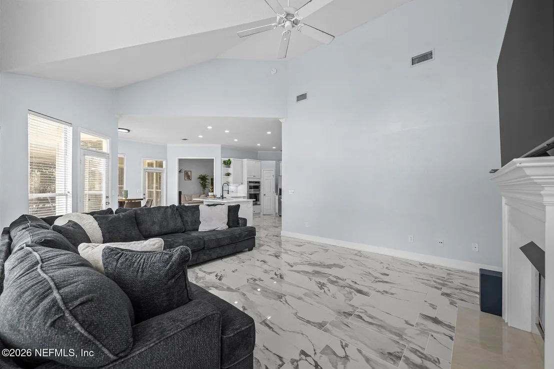 Photo of 12548 HIGHVIEW Drive