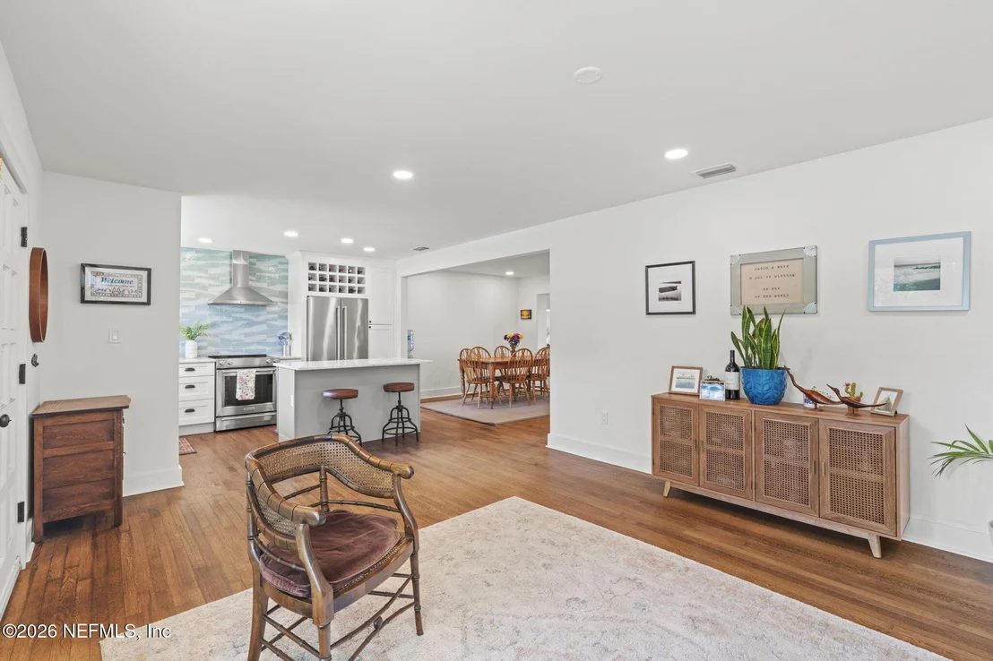 Photo of 406 ARREDONDO Avenue