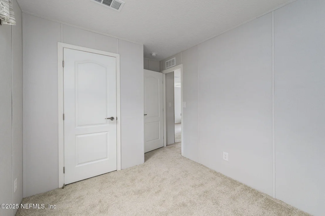 Photo of 128 LAKEVIEW Court