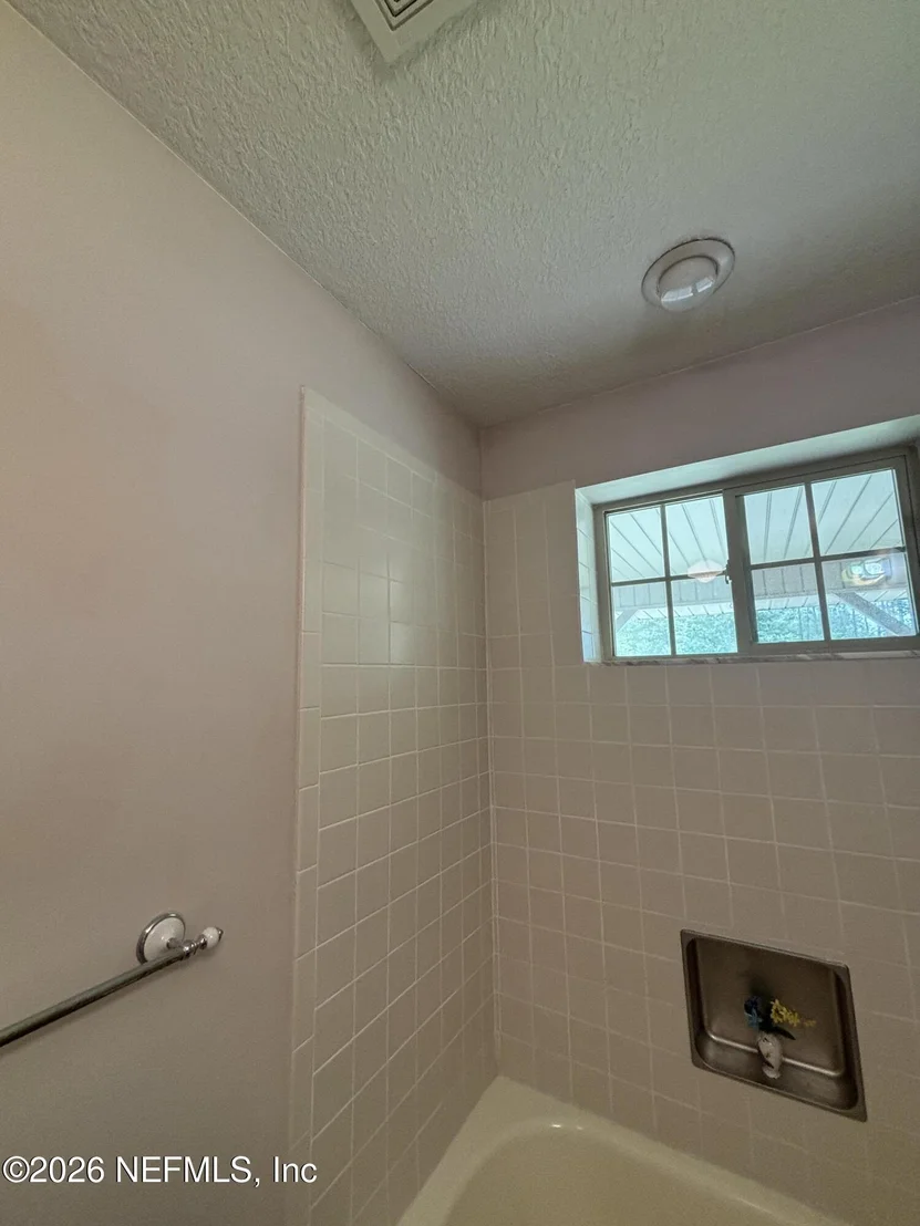 Photo of 25 CURRANT Avenue