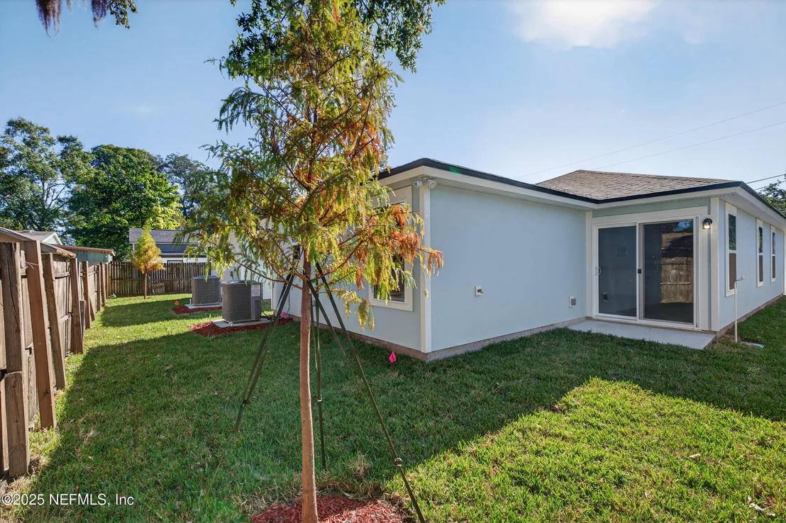 Photo of 8513 DANDY Avenue