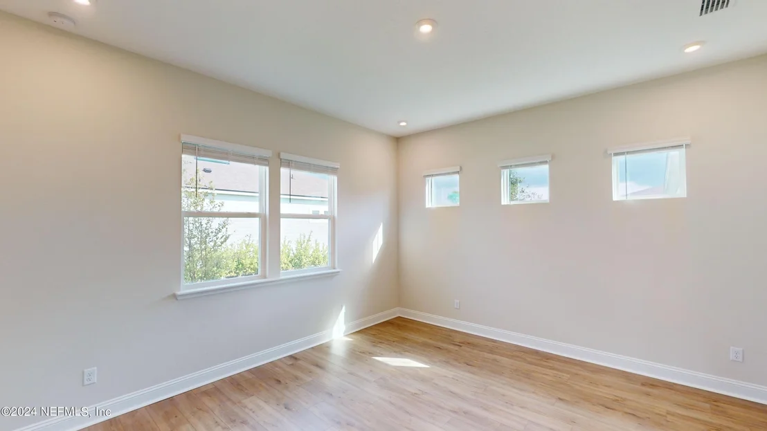 Photo of 112 HEDGEROW Street