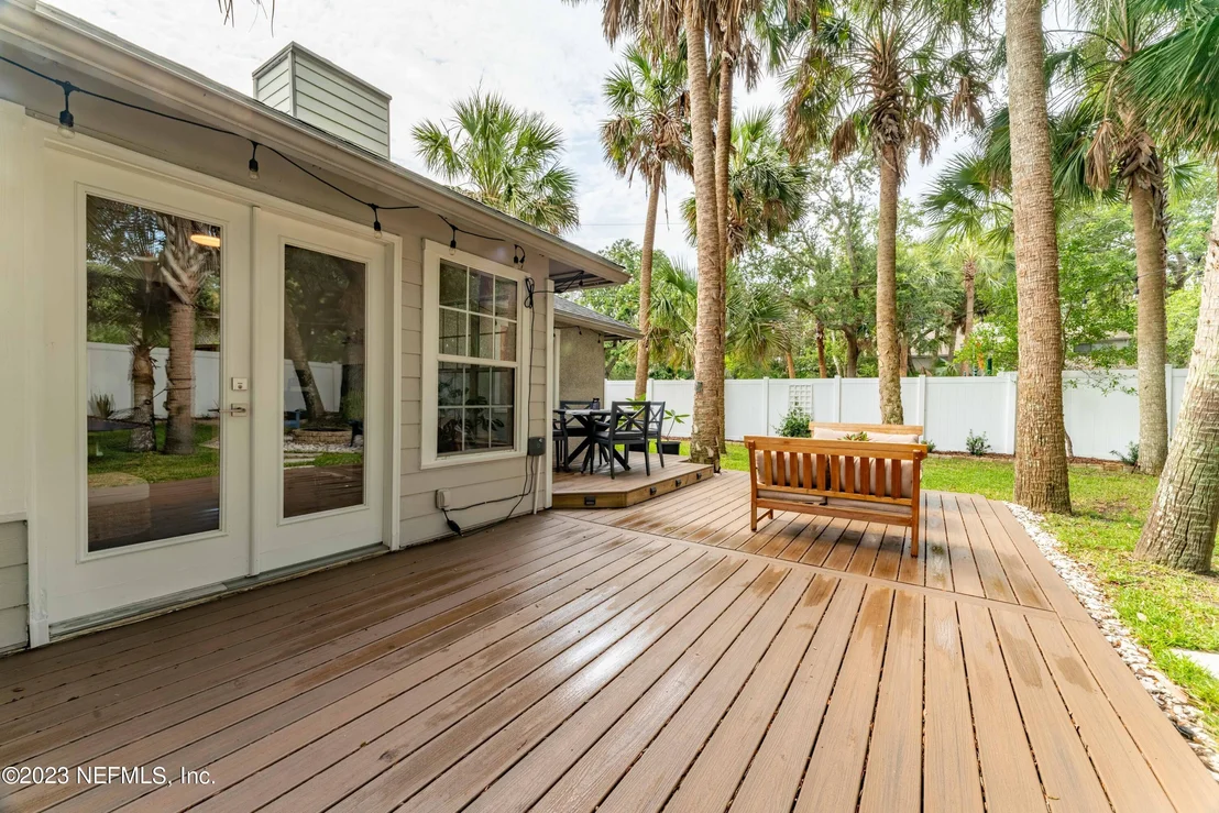 Photo of 1100 LINKSIDE Drive