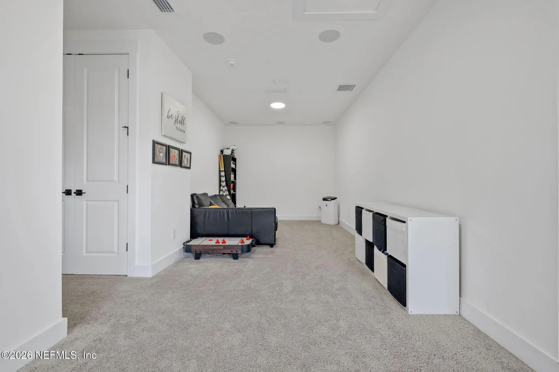 Photo of 446 PALM CREST Drive