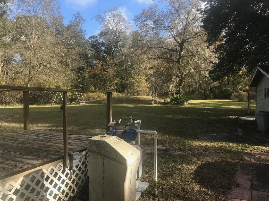 Photo of 627 PINEBROOK Drive E