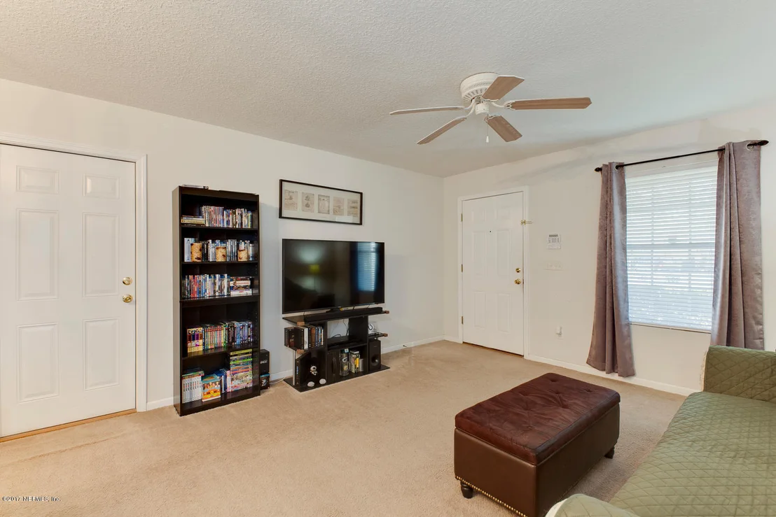 Photo of 10328 BRADLEY Road