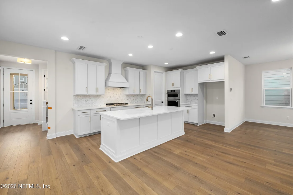 Photo of 319 SUTTON Drive