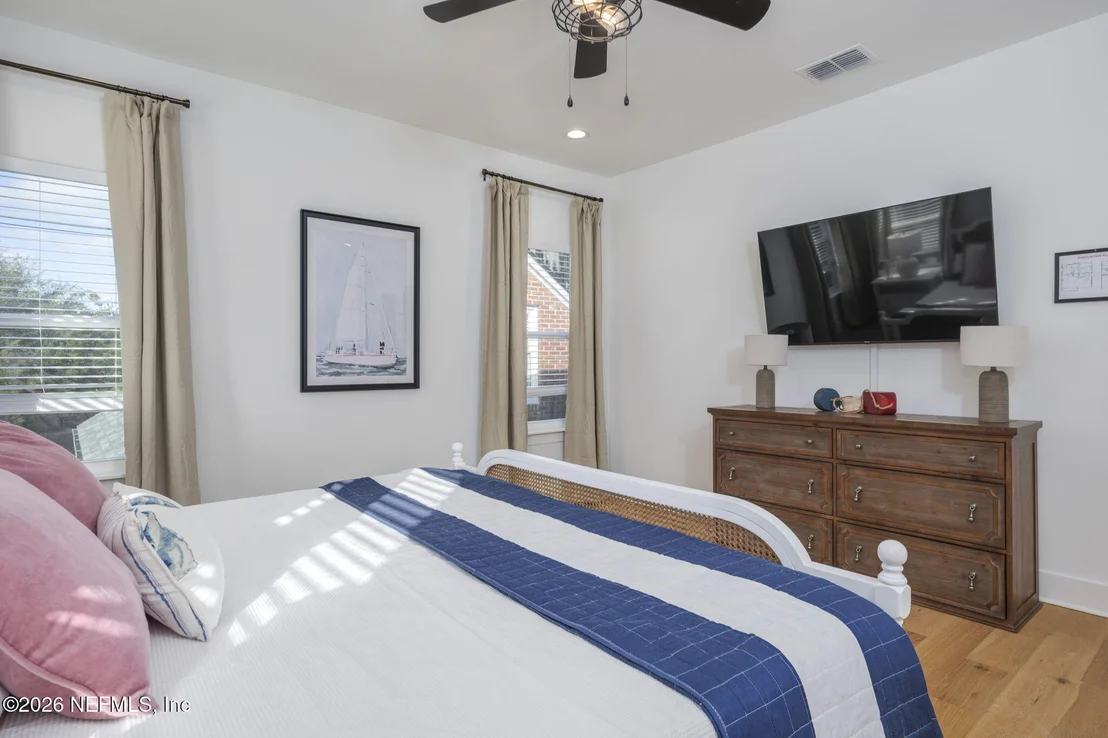Photo of 40 MAGNOLIA Avenue
