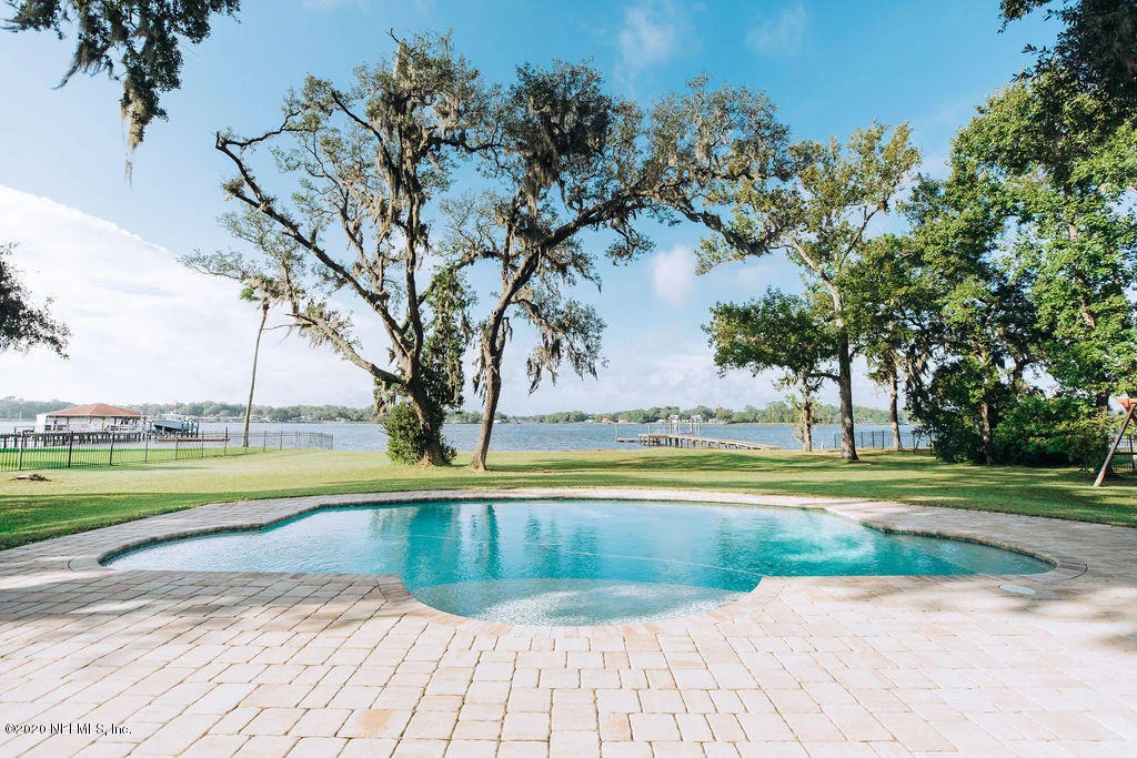 Photo of 348 BROWARD Road