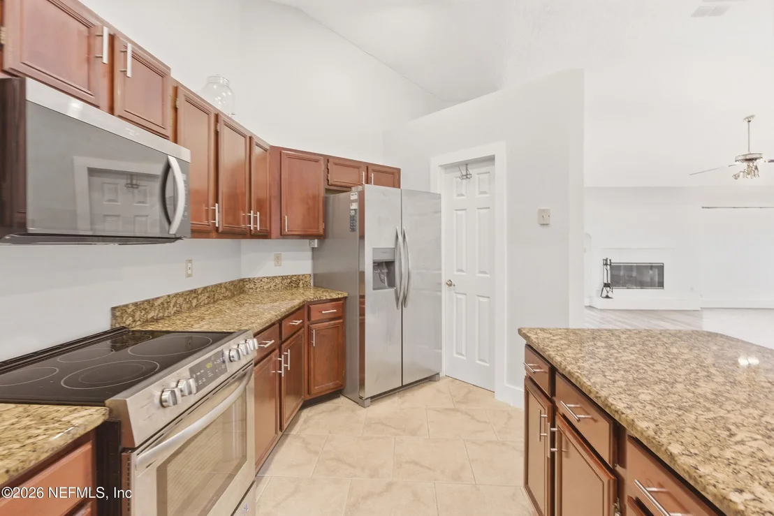 Photo of 421 CHICOPEE Court