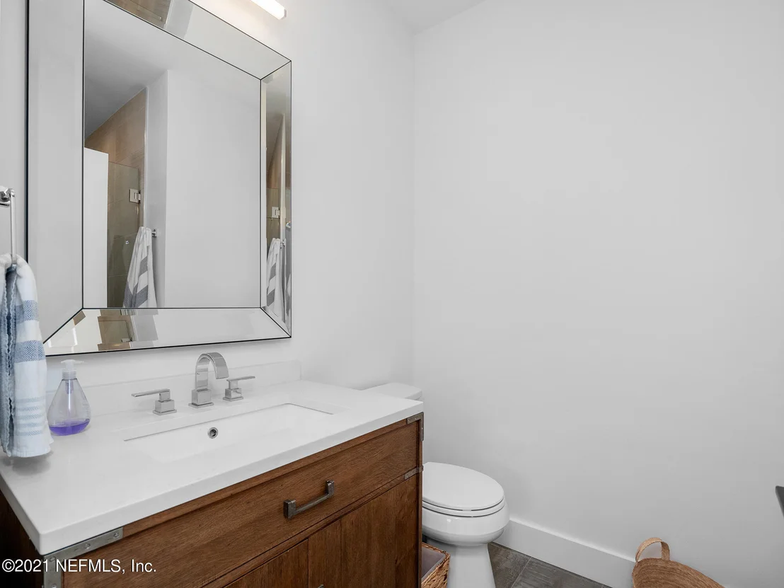 Photo of 203 LORA Street