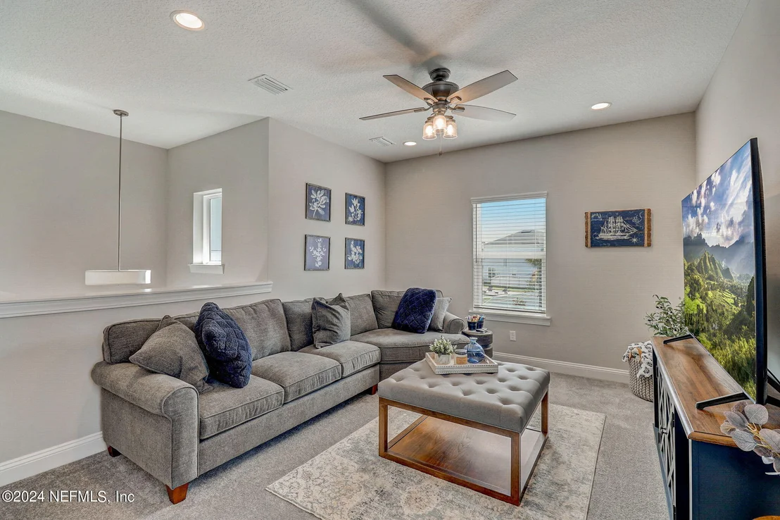 Photo of 117 STANSBURY Lane