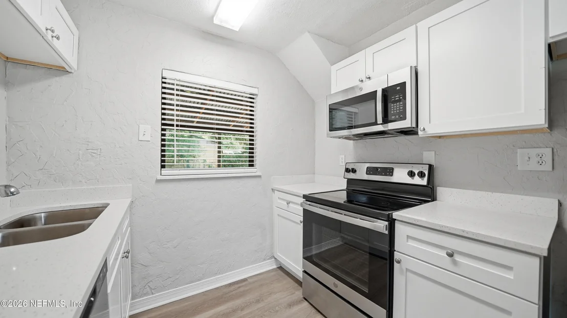 Photo of 5377 RIVER FOREST Drive