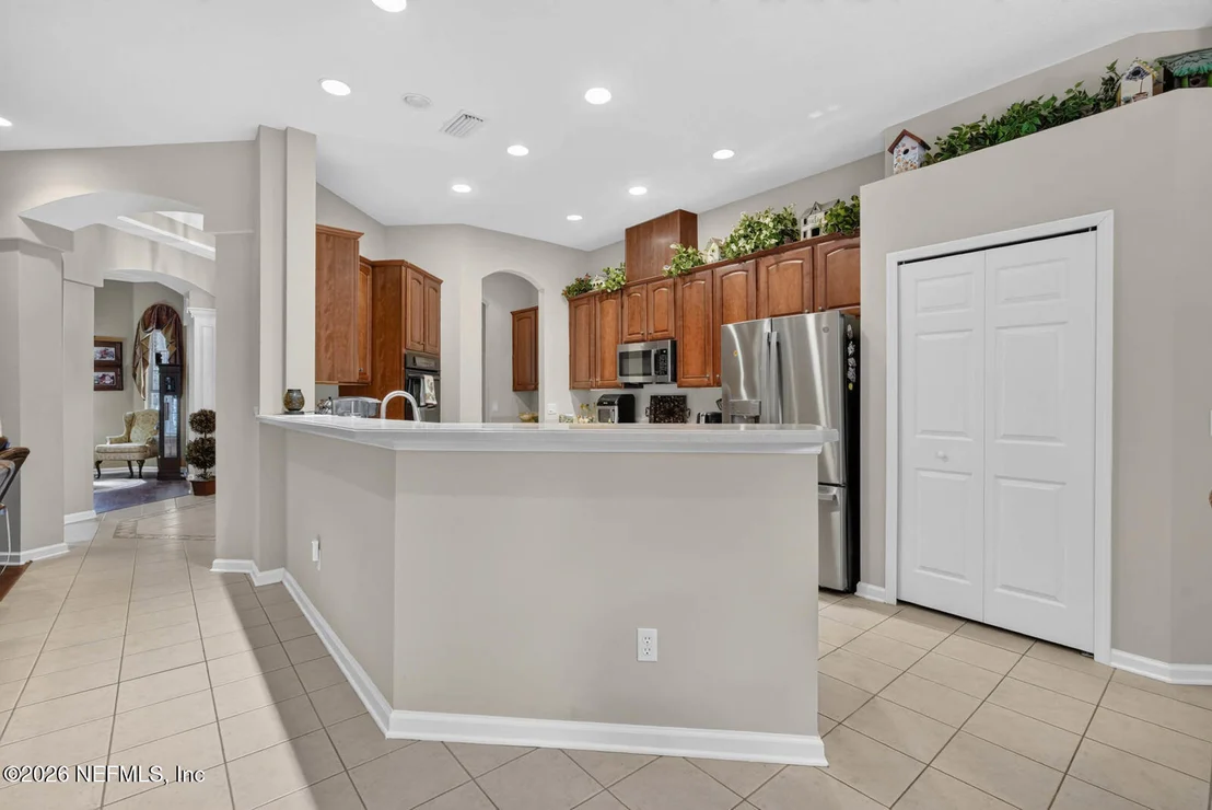 Photo of 832 RILEY Lane