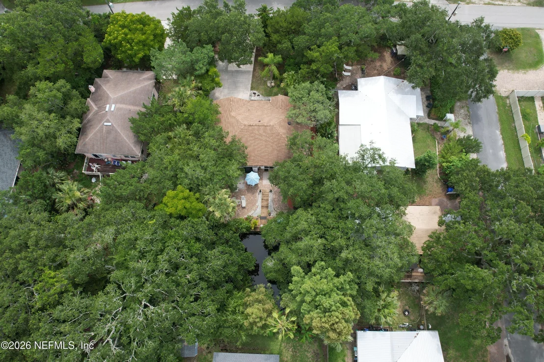 Photo of 1711 OLD BEACH Road