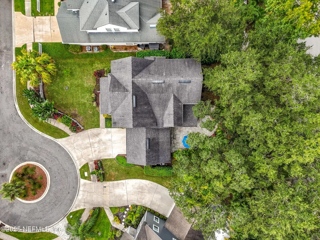 Photo of 951 PARADISE Circle