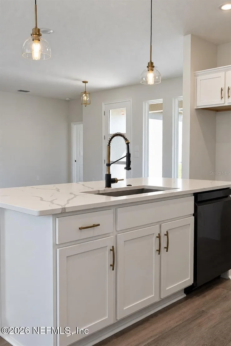 Photo of 6 BRONSON Lane