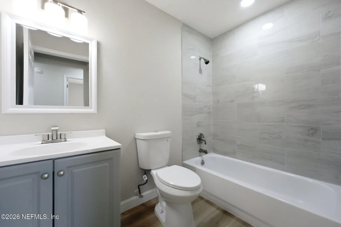 Photo of 6638 CHAMPLAIN Road