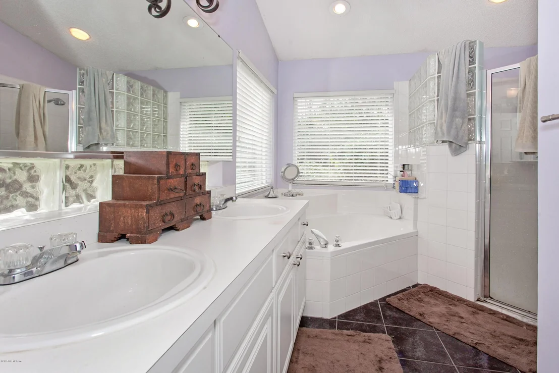 Photo of 5608 BRAMPTON FALLS Lane
