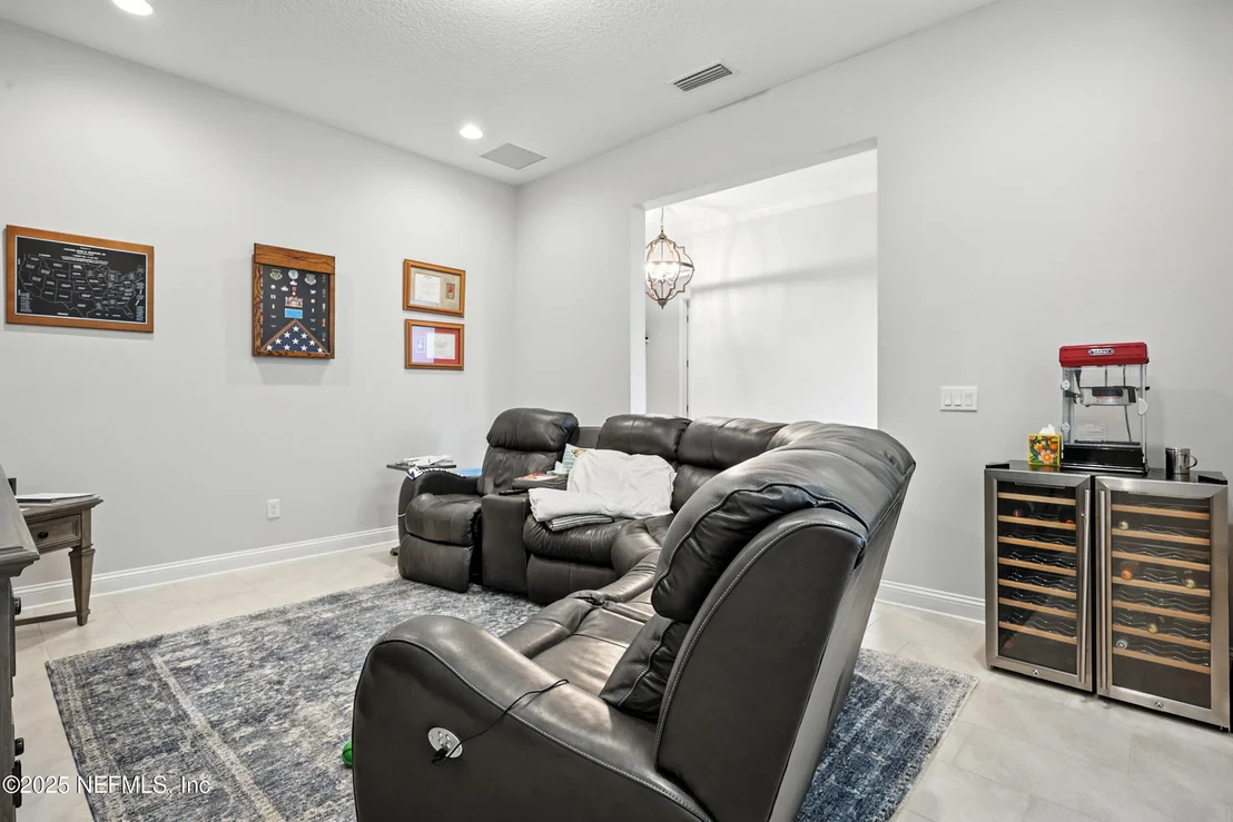 Photo of 141 TARTAN Court
