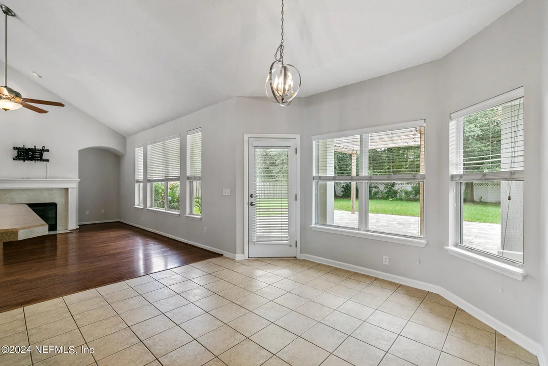 Photo of 4120 LONICERA Loop