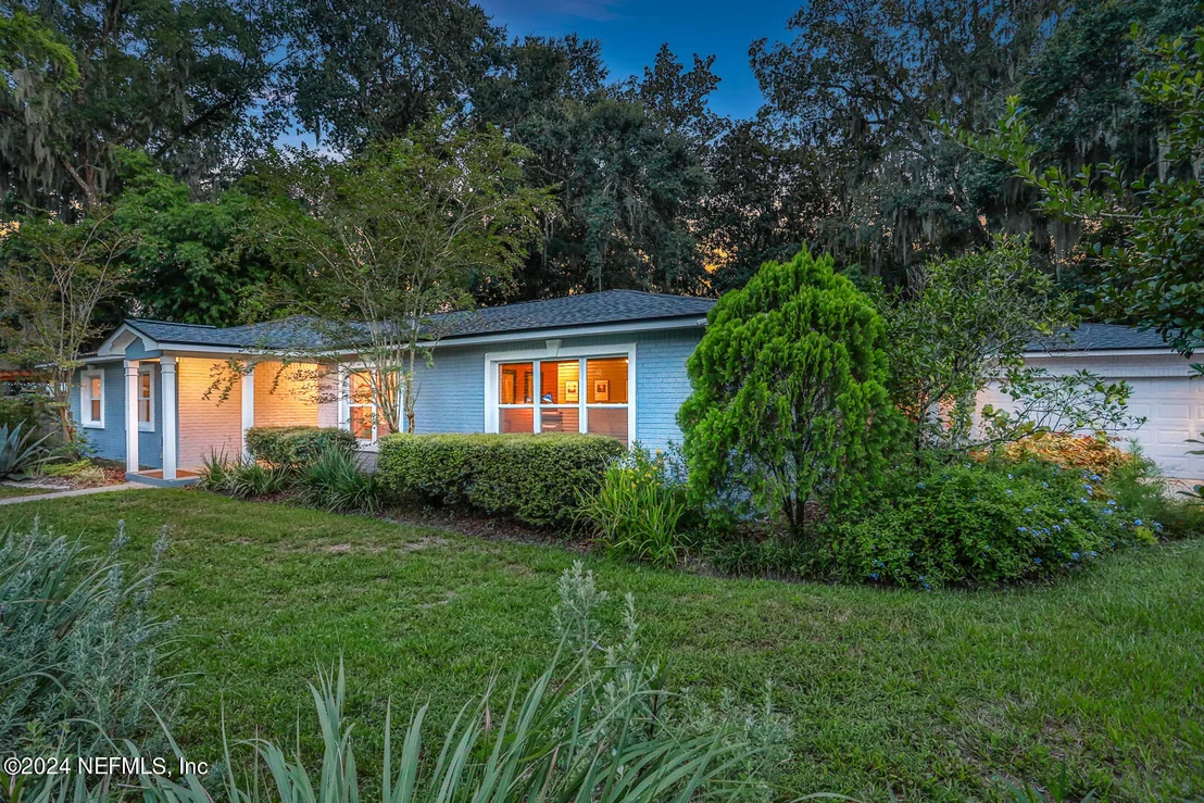 Photo of 6468 RIVER POINT Drive
