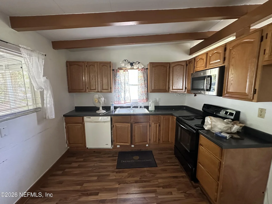 Photo of 6304 SPRINKLE Drive N