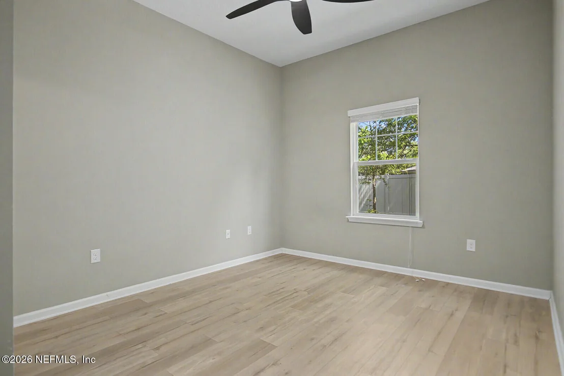 Photo of 809 GOLDEN LAKE Loop