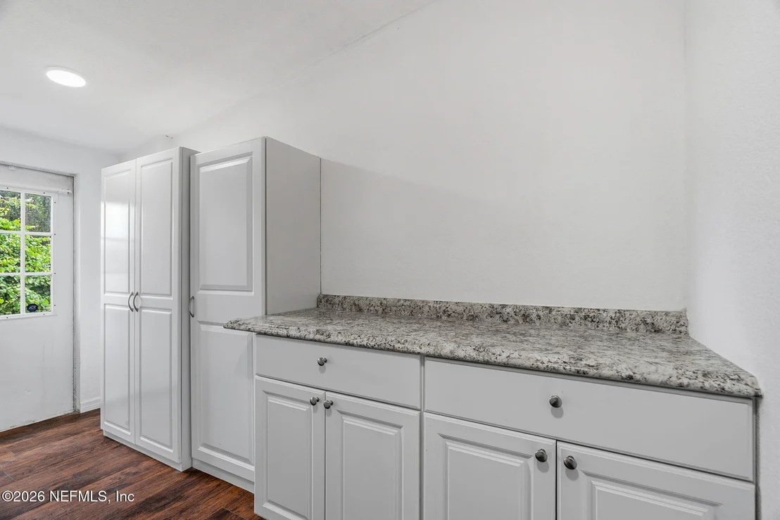 Photo of 2775 LIGHTNING Way