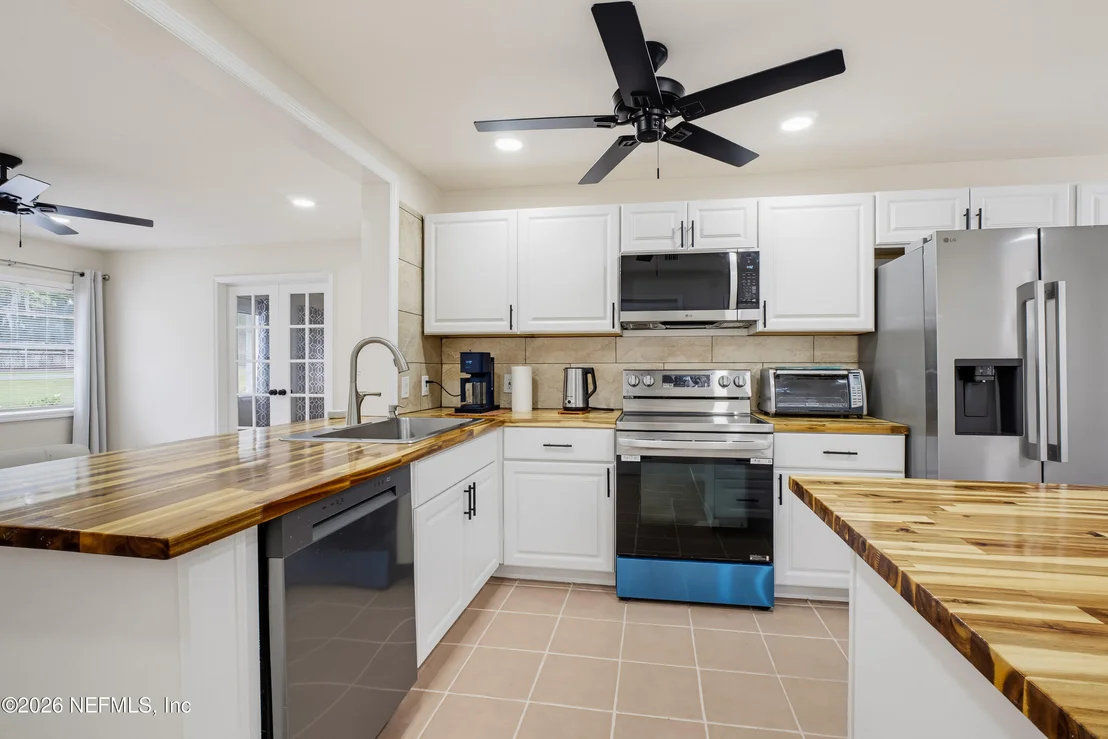 Photo of 125 HART LAKE Drive