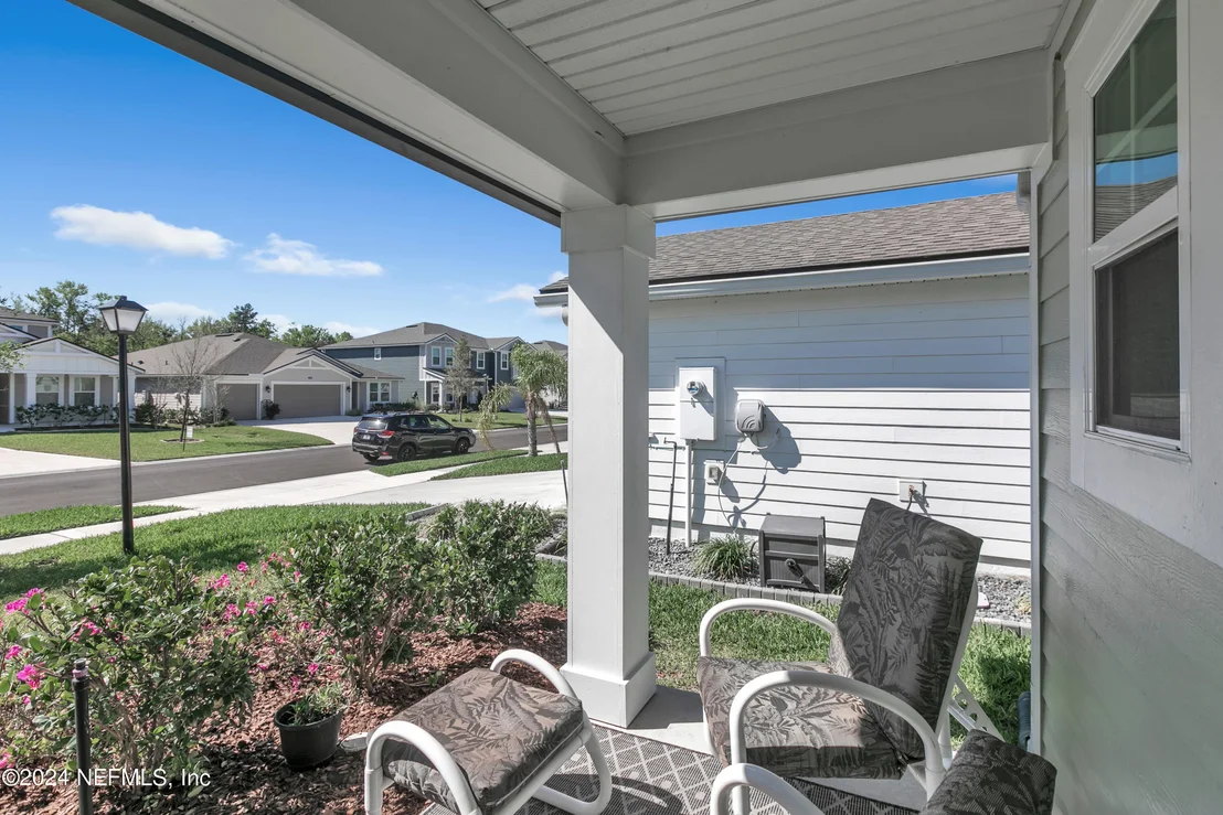 Photo of 595 MEADOW CREEK Drive