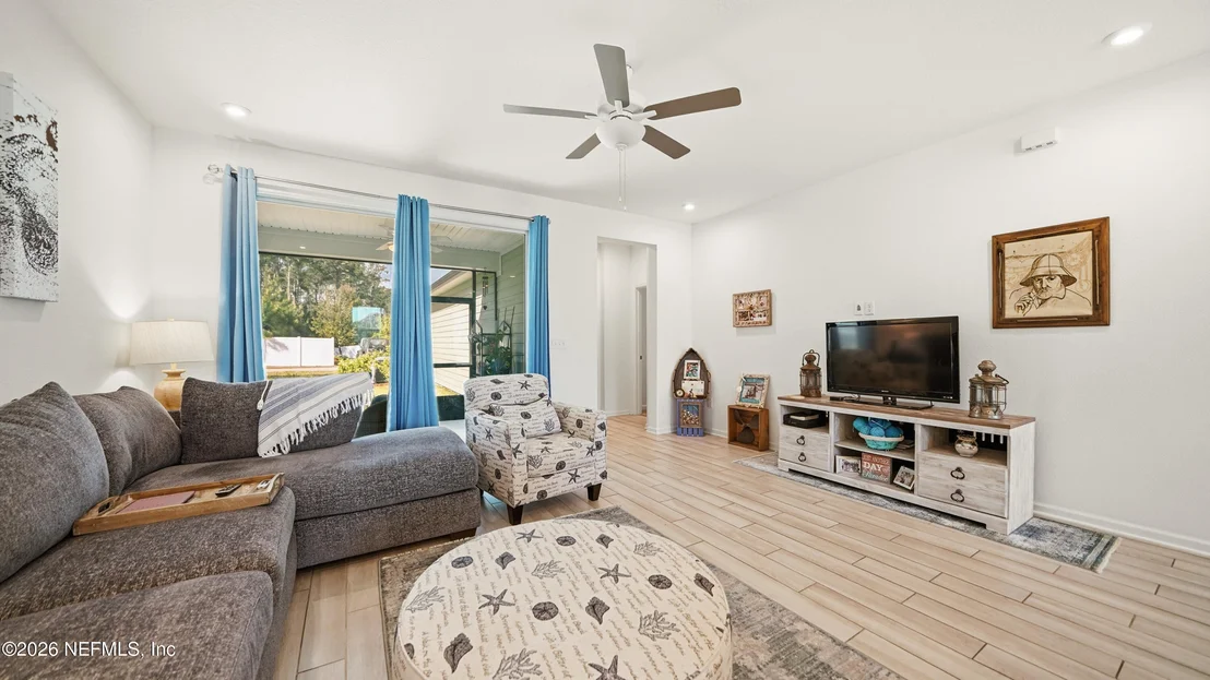 Photo of 624 PALMETTO Place