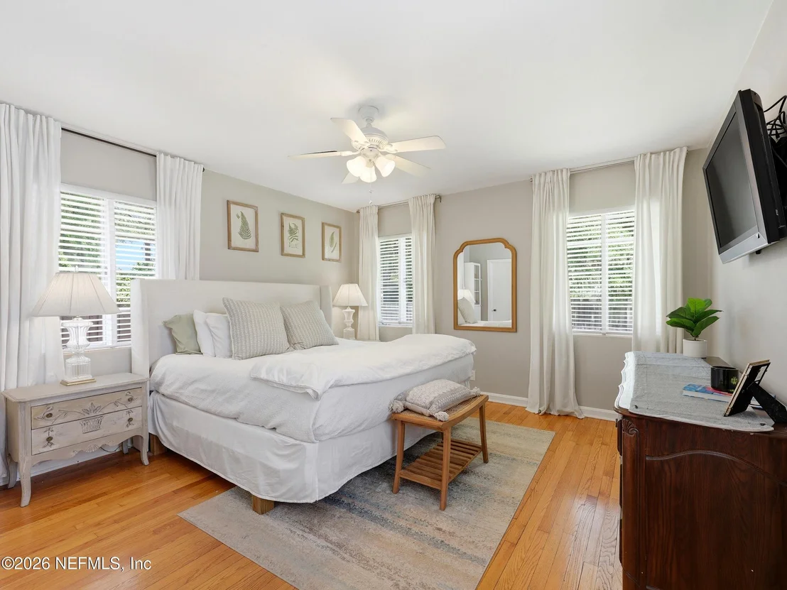 Photo of 1630 MAYVIEW Road