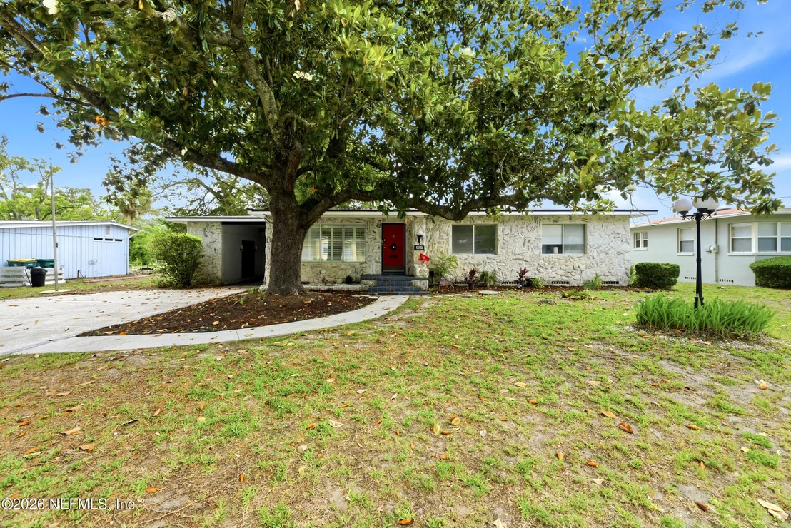 Photo of 7484 SPINOLA Road
