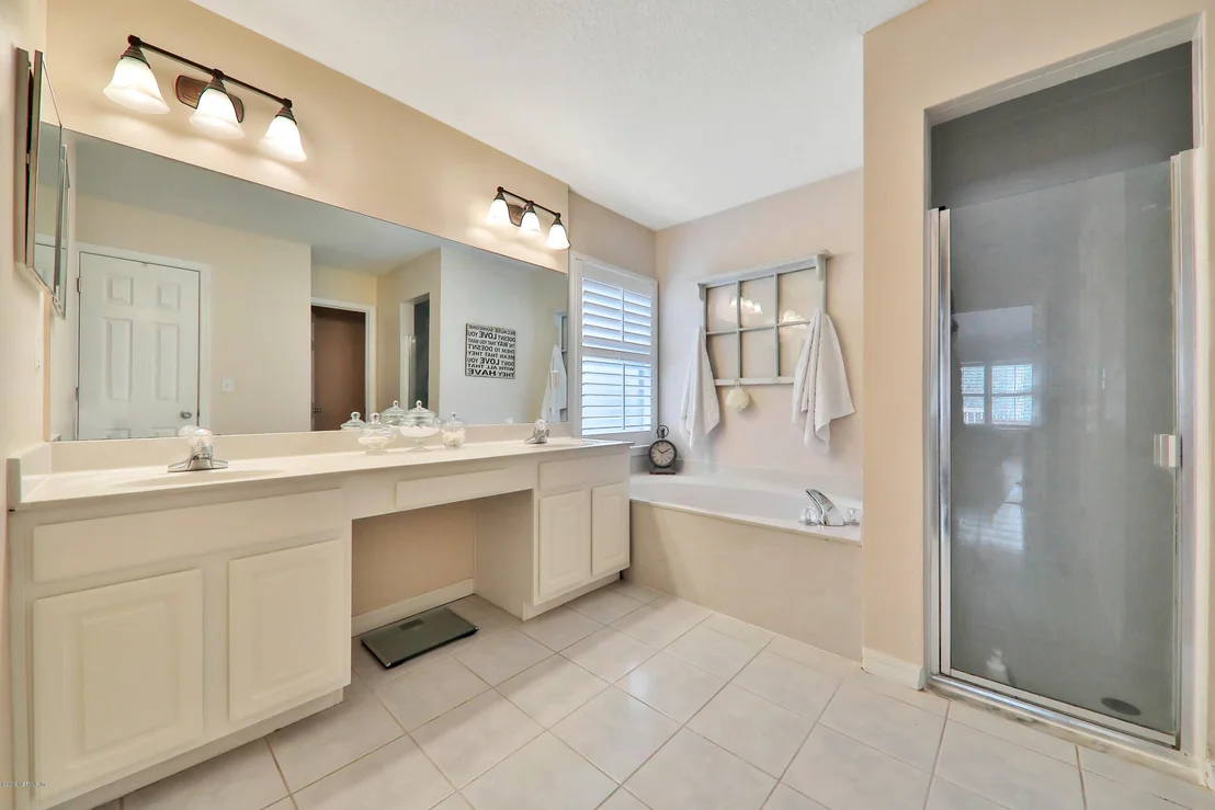 Photo of 12126 CORNER OAKS Drive