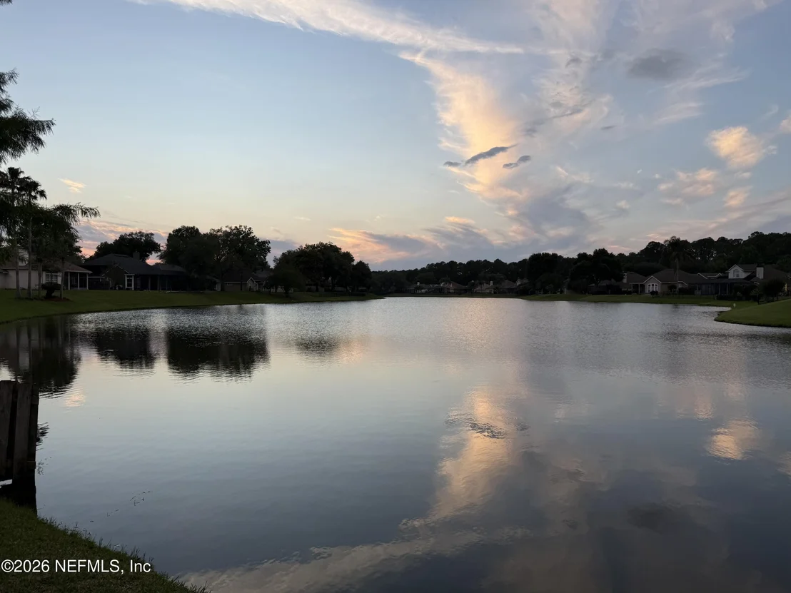 Photo of 372 MAPLEWOOD Drive