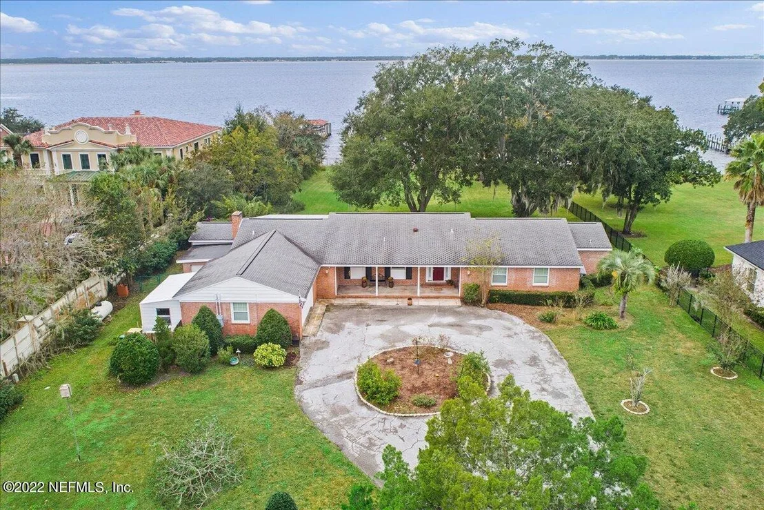 Photo of 1348 BAYLOR Lane
