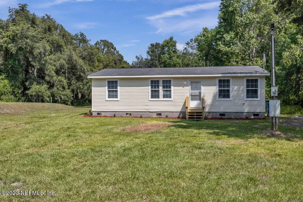 Photo of 9570 COUNTY ROAD 13 N