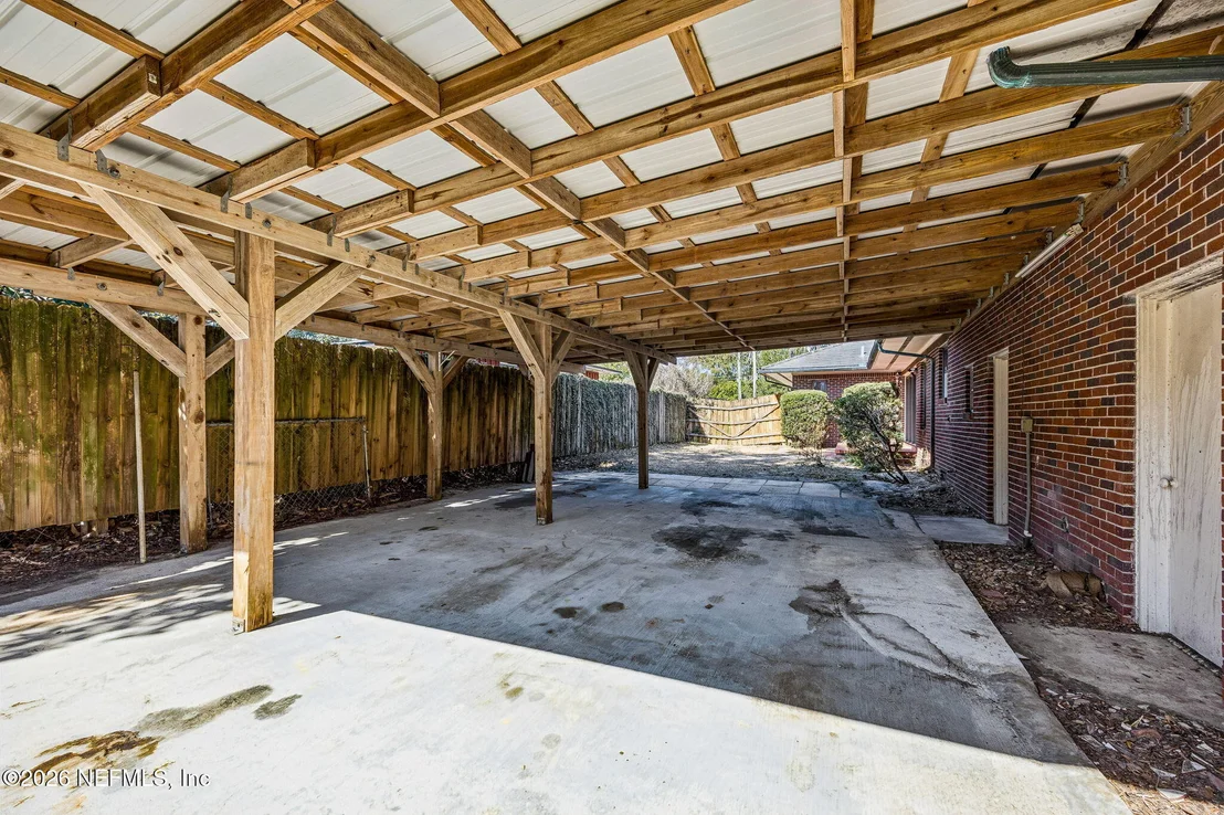 Photo of 4768 QUEEN Lane
