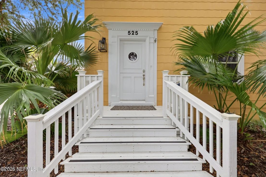 Photo of 525 2ND Street